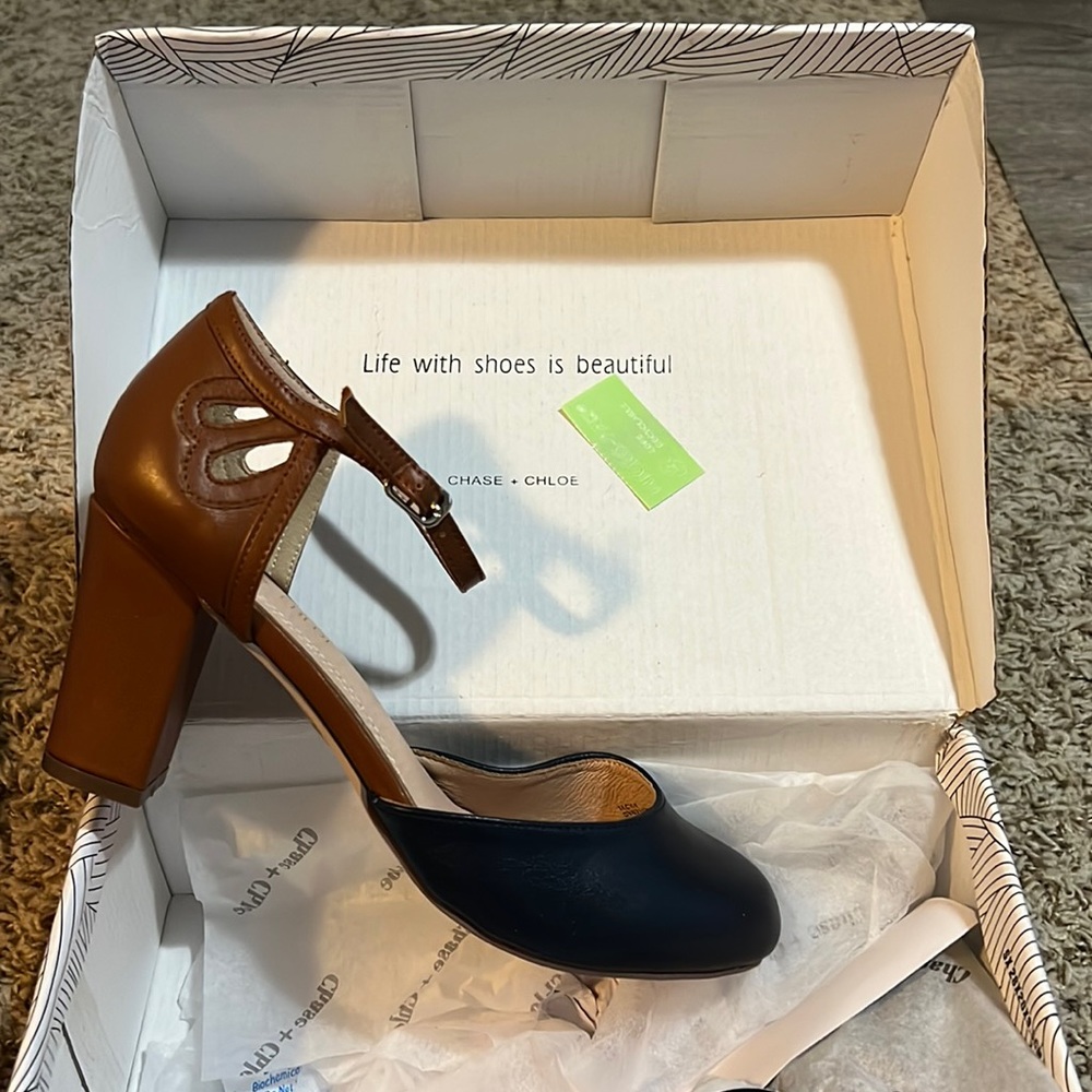 New in box Chase + Chloe two-tone Jacy heels